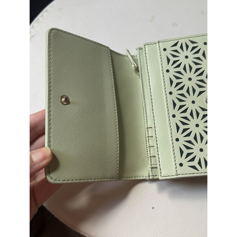 Tory Burch Robinson Floral Perforated Medium Wallet Mint Julep - Picture 4 of 16